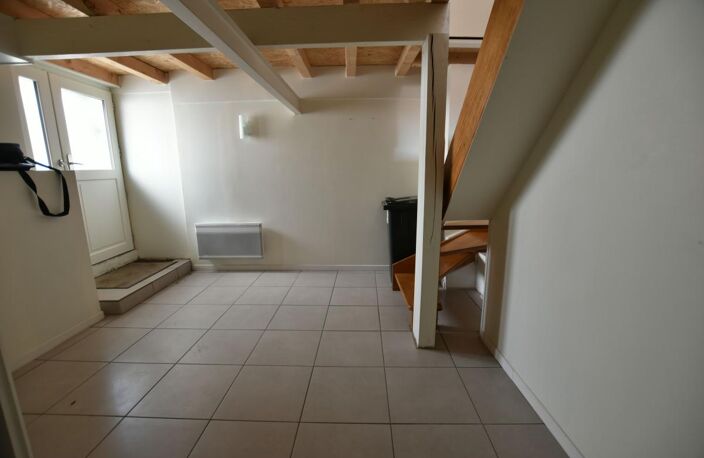 FRANCHEVILLE LE HAUT Appartement de 84 m2 avec 2 chambres, bureau À Vendre — photo 3