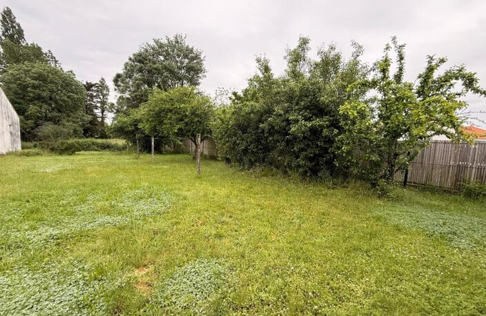 Terrain constructible 417 m2 plein bourg — photo 2