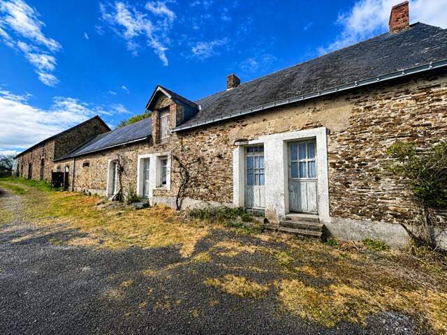 Propriété à rénover avec terres agricoles — photo du bien