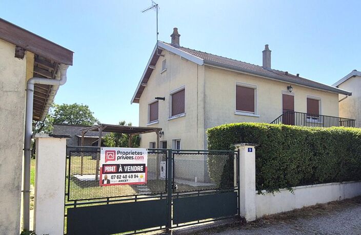Belle Maison Individuelle ou Pavillon sur Sous-sol de 91 m² Entièrement Rénovée avec Cours, Garage avec Atelier, Dépendances fermées, Terrasses, Appentis et Terrain Piscinable clos et arboré de 2062 m² — photo 2