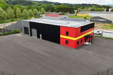 Local industriel  499000 €