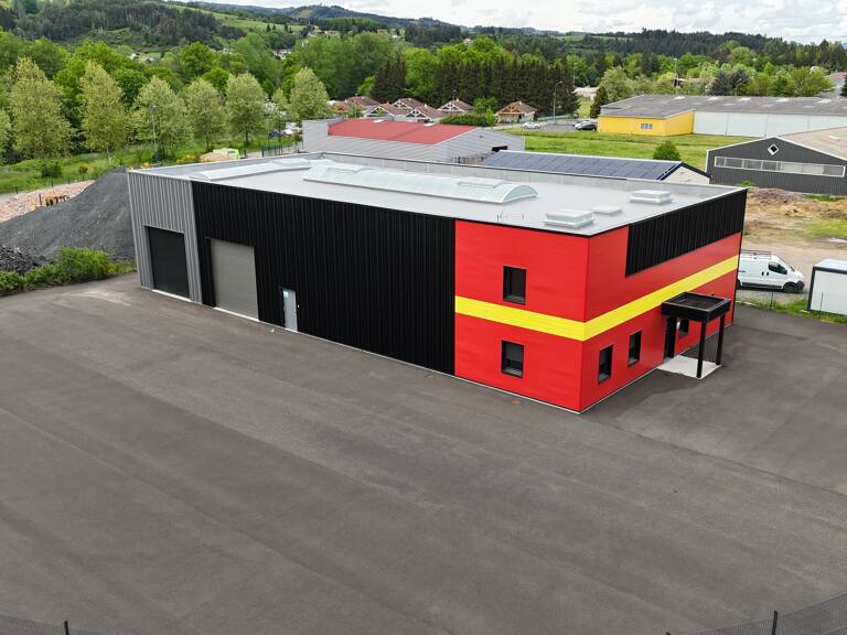 Local industriel  652 m² — photo 1