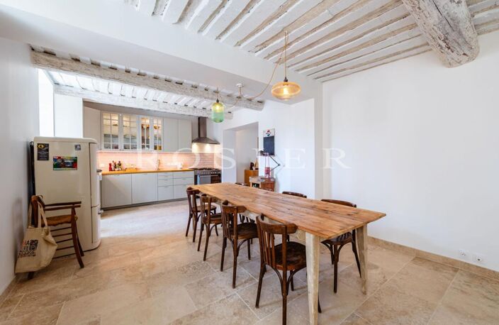 A Pernes les Fontaines - Très belle maison de ville de plus de 2 — photo 2