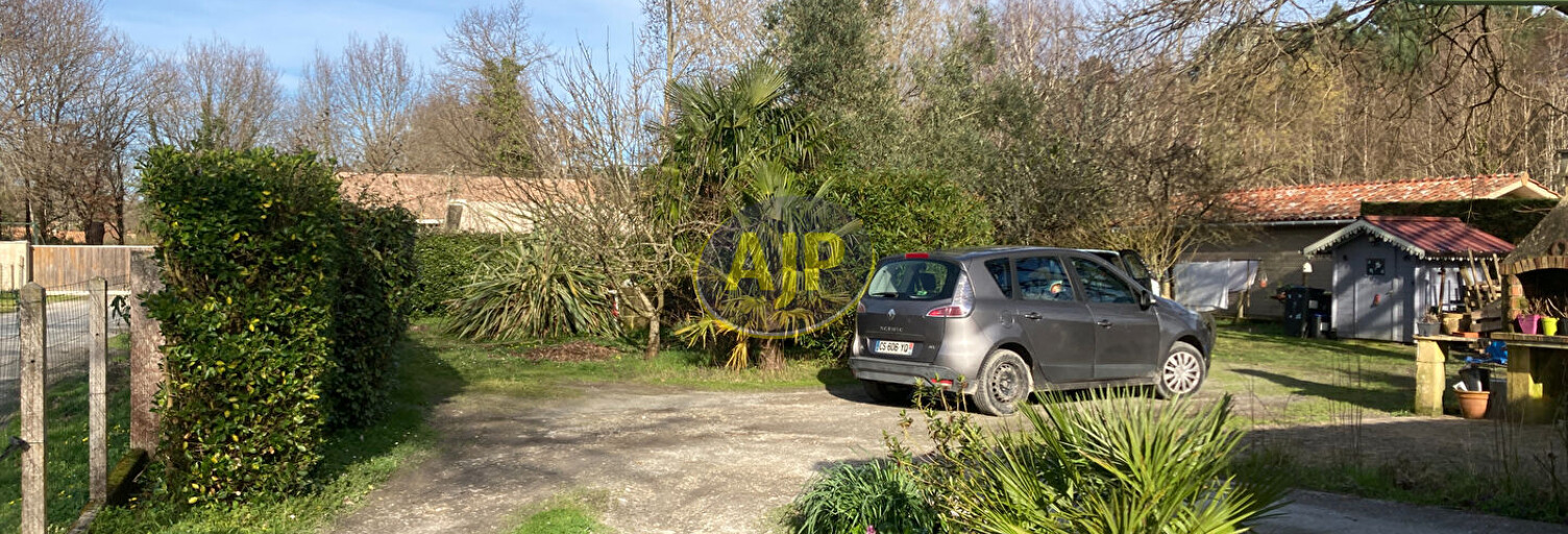 Terrain  700 m² à vendre à Grayan-et-l'Hôpital (33590)