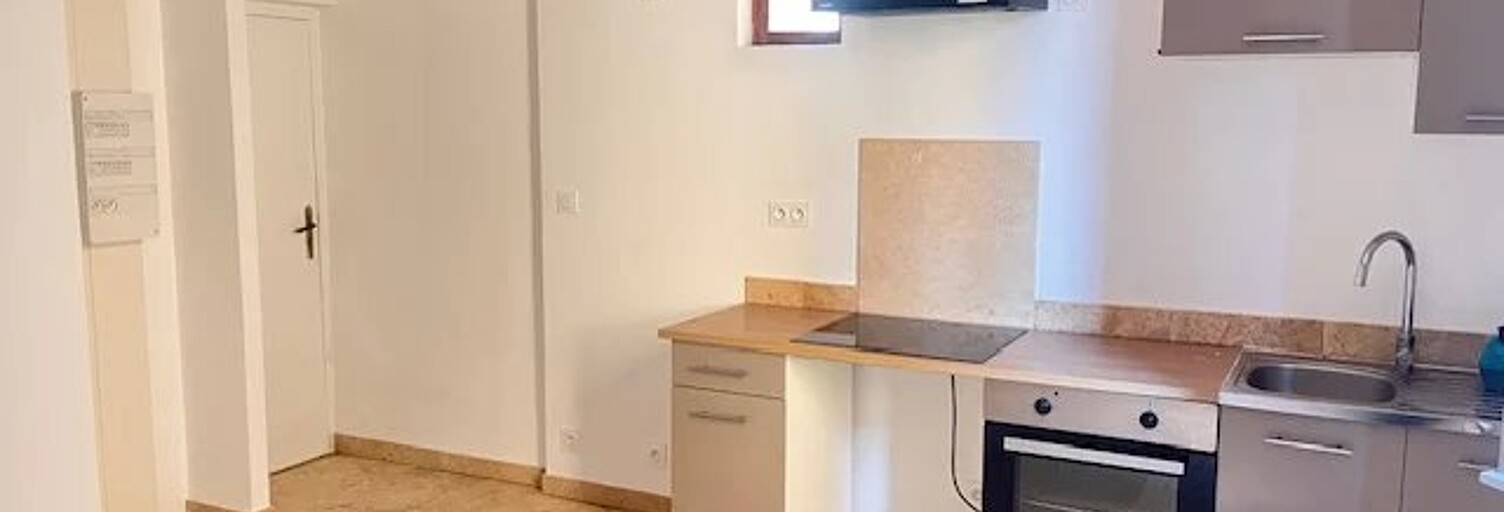 Appartement 1 Pièce 21 m² à louer à Saint-Quentin-la-Poterie (30700)