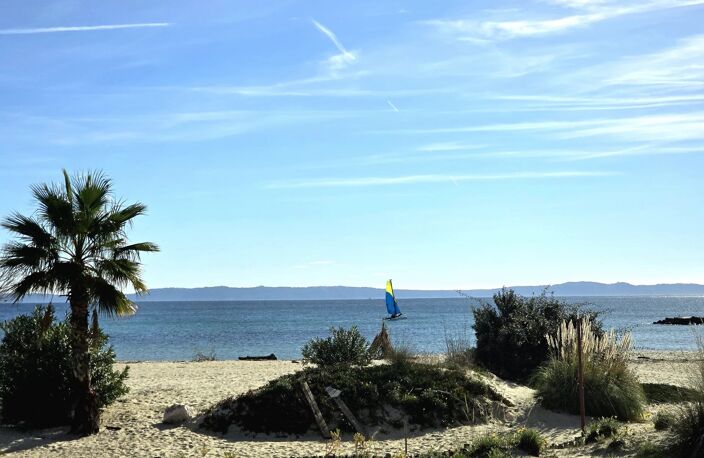 STUDIO CABINE AVEC LOGGIA À RÉNOVER PROCHE DES PLAGES — photo 2
