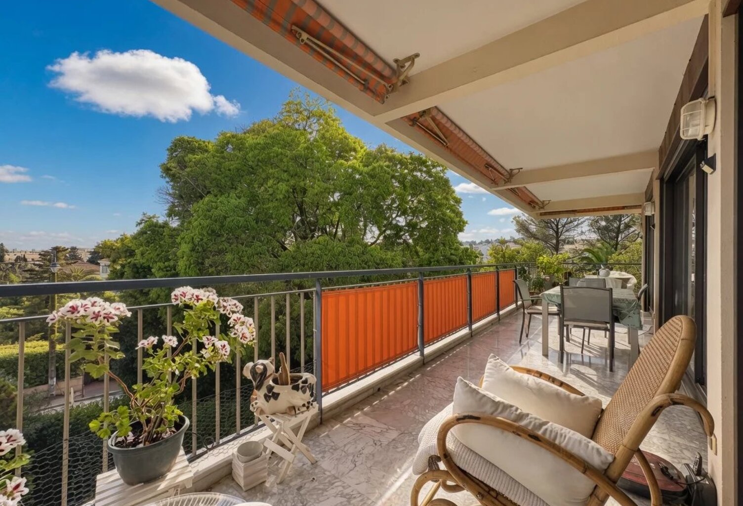 GRAND 3P CANNES OXFORD - TERRASSE D'ANGLE 41 m² SUD - VUE DEGAGE — photo 1
