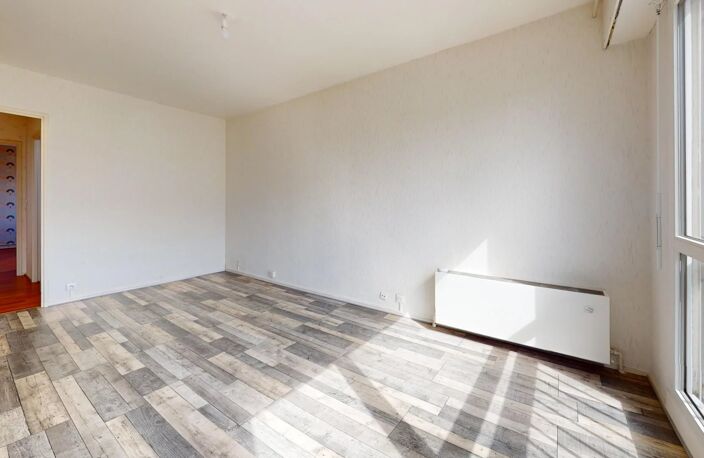 A LOUER - Appartement 2 pièces GARE CHARTRES avec Garage — photo 2