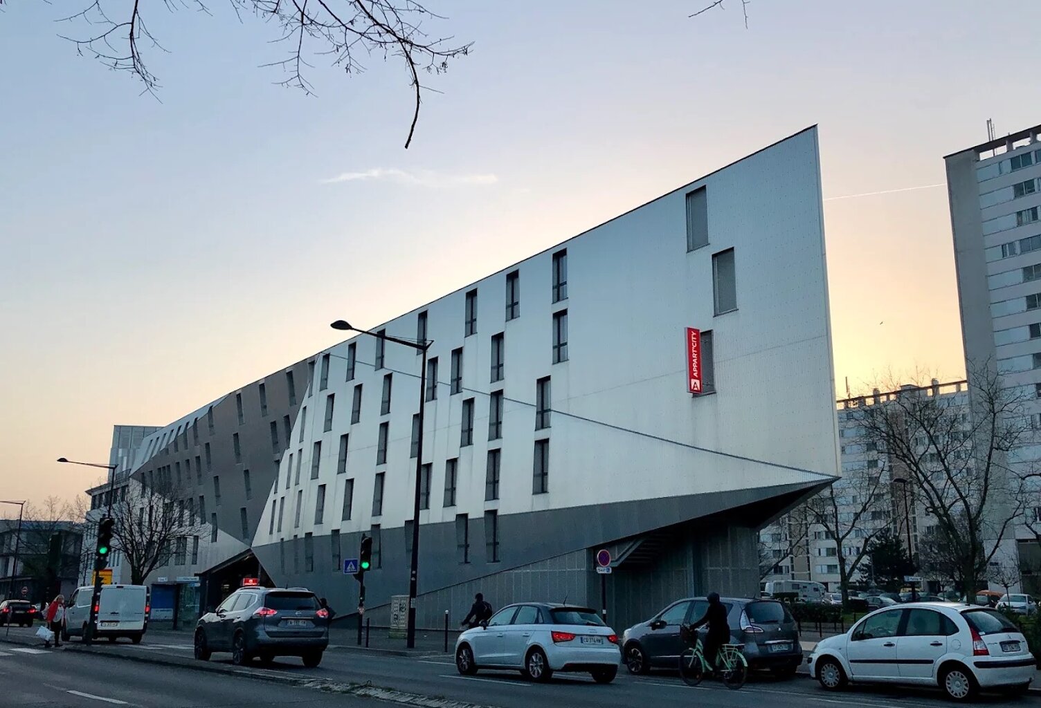 INVESTISSEMENT LMNP - BORDEAUX — photo 1
