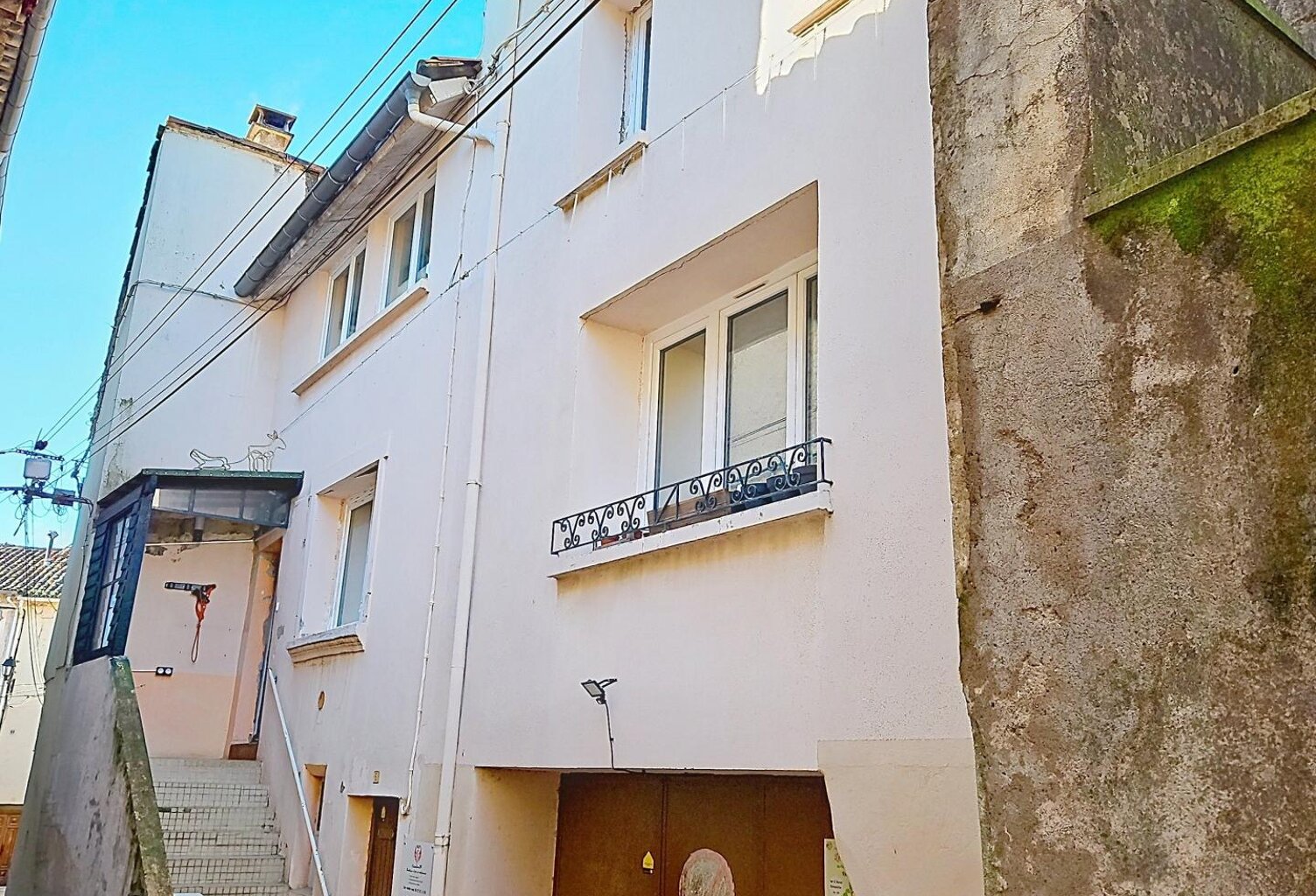 Maison avec grand garage et grande cave — photo 1