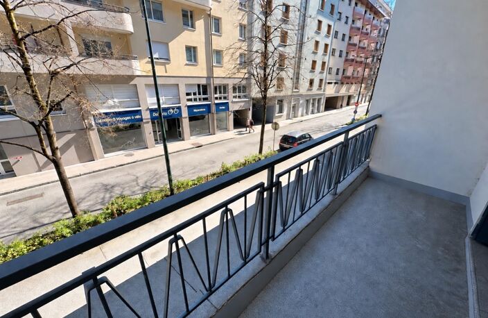 Appartement T4 à rénover - Centre d'Annecy — photo 4