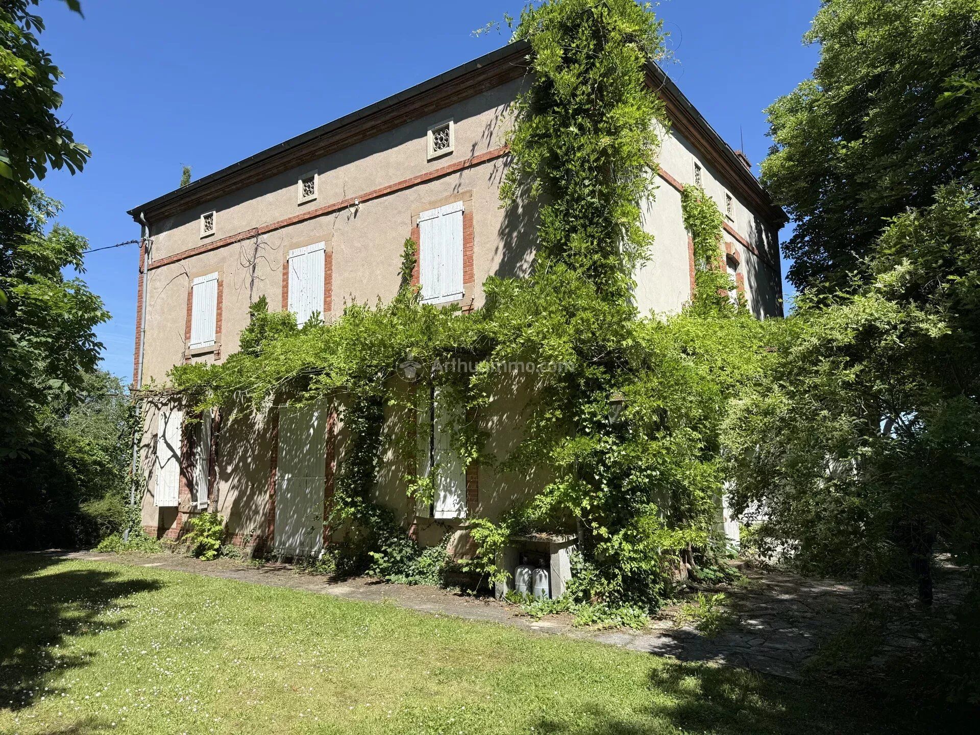 Maison 7 pièces 265 m² · à Carmaux · 265 m² · 234 000 €