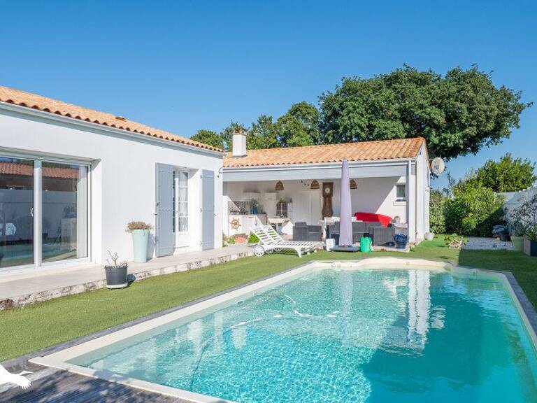Villa de 6 pièces principales — photo 1