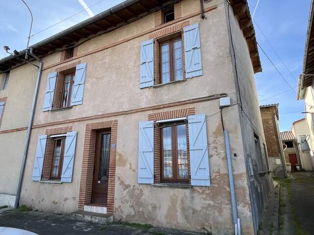 Maison de ville de 7 pièces principales — photo du bien