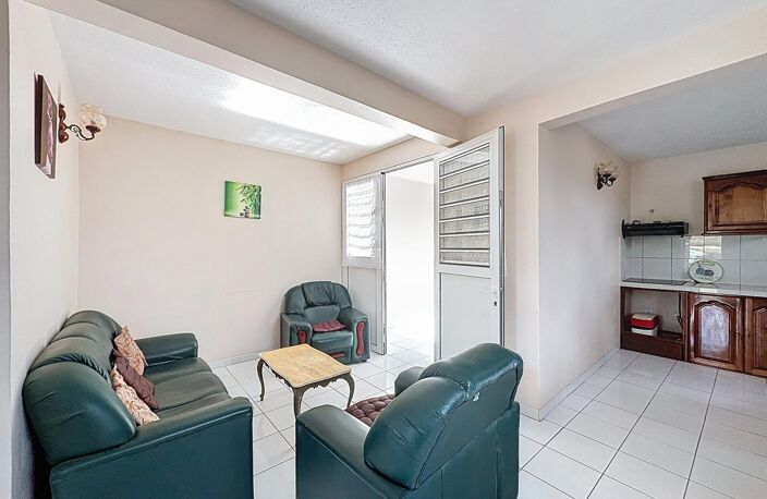 SAINTE-ANNE : Immeuble de rapport idéalement situé avec Fort potentiel locatif — photo 4