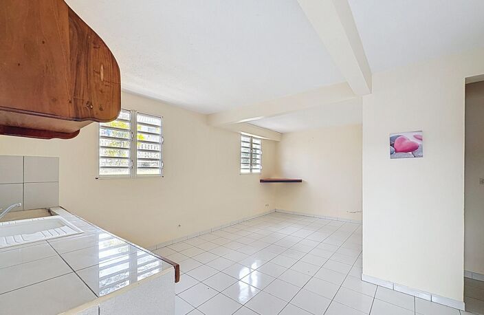 SAINTE-ANNE : Immeuble de rapport idéalement situé avec Fort potentiel locatif — photo 5