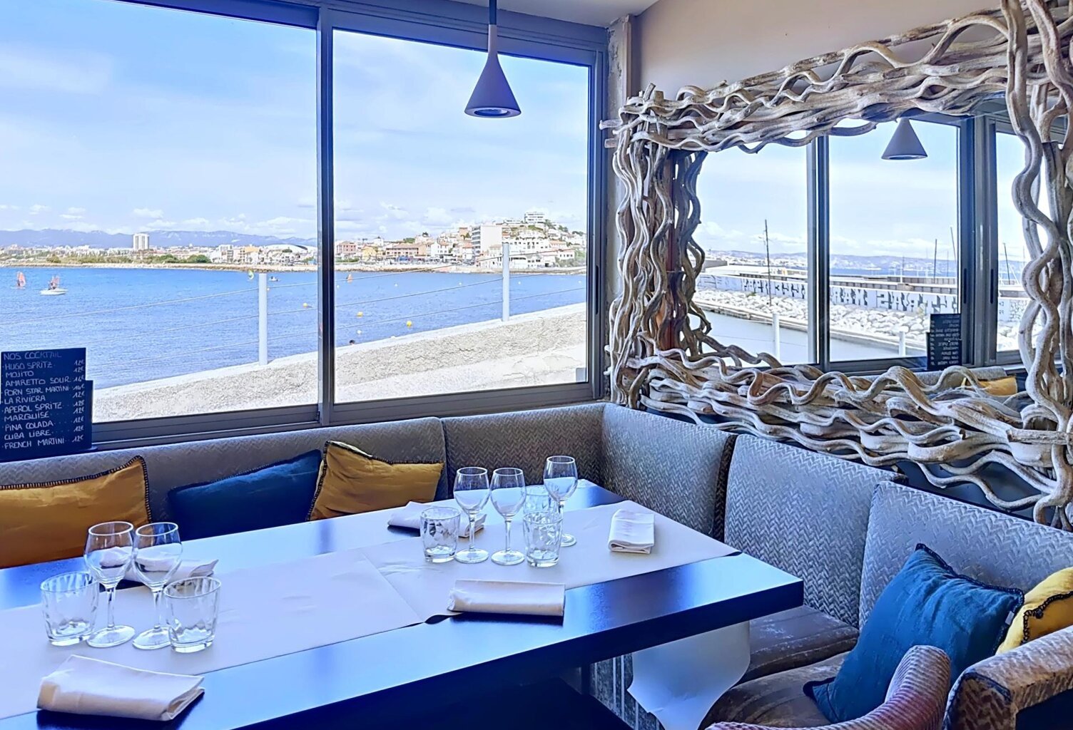 Restaurant 8eme Arr, vue mer et rade de Marseille — photo 1