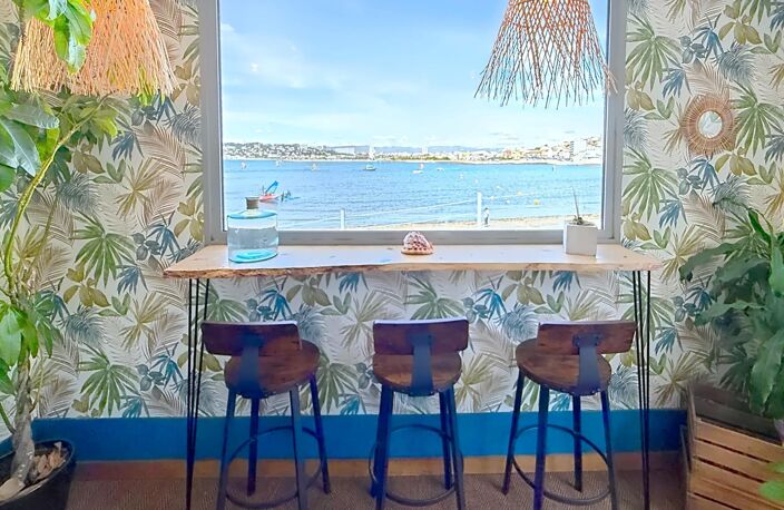 Restaurant 8eme Arr, vue mer et rade de Marseille — photo 4