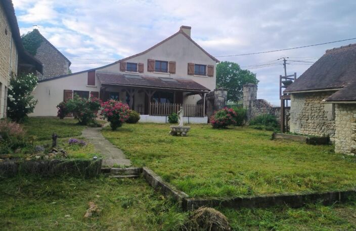 RARE PROCHE DU CENTRE DANGÉ — photo 2