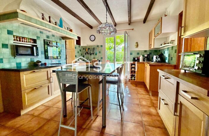 Villa 143 m² avec 5 chambres et piscine — photo 2