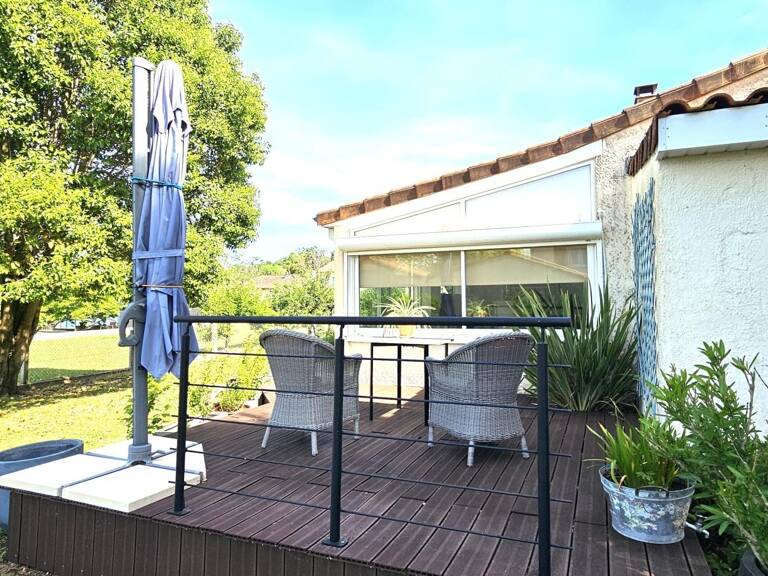 Maison  de  plain pied  à Puymoyen — photo 1