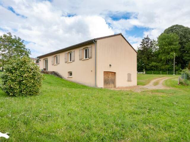 Maison 4 pièces 105 m² à Nantiat — photo du bien