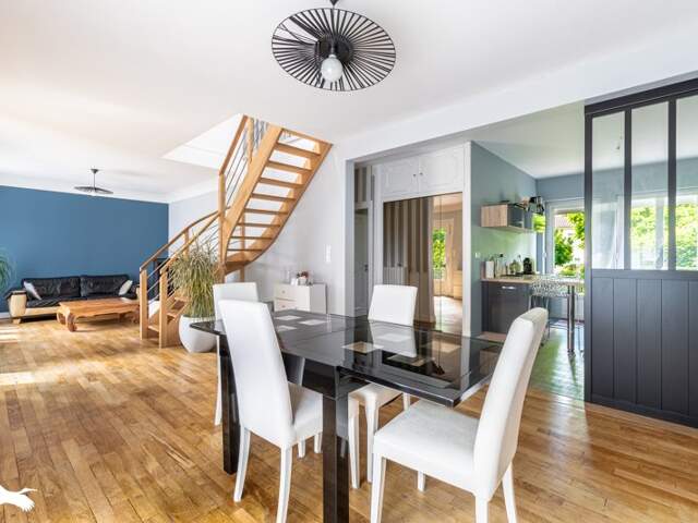 Maison de ville de 5 pièces principales — photo du bien