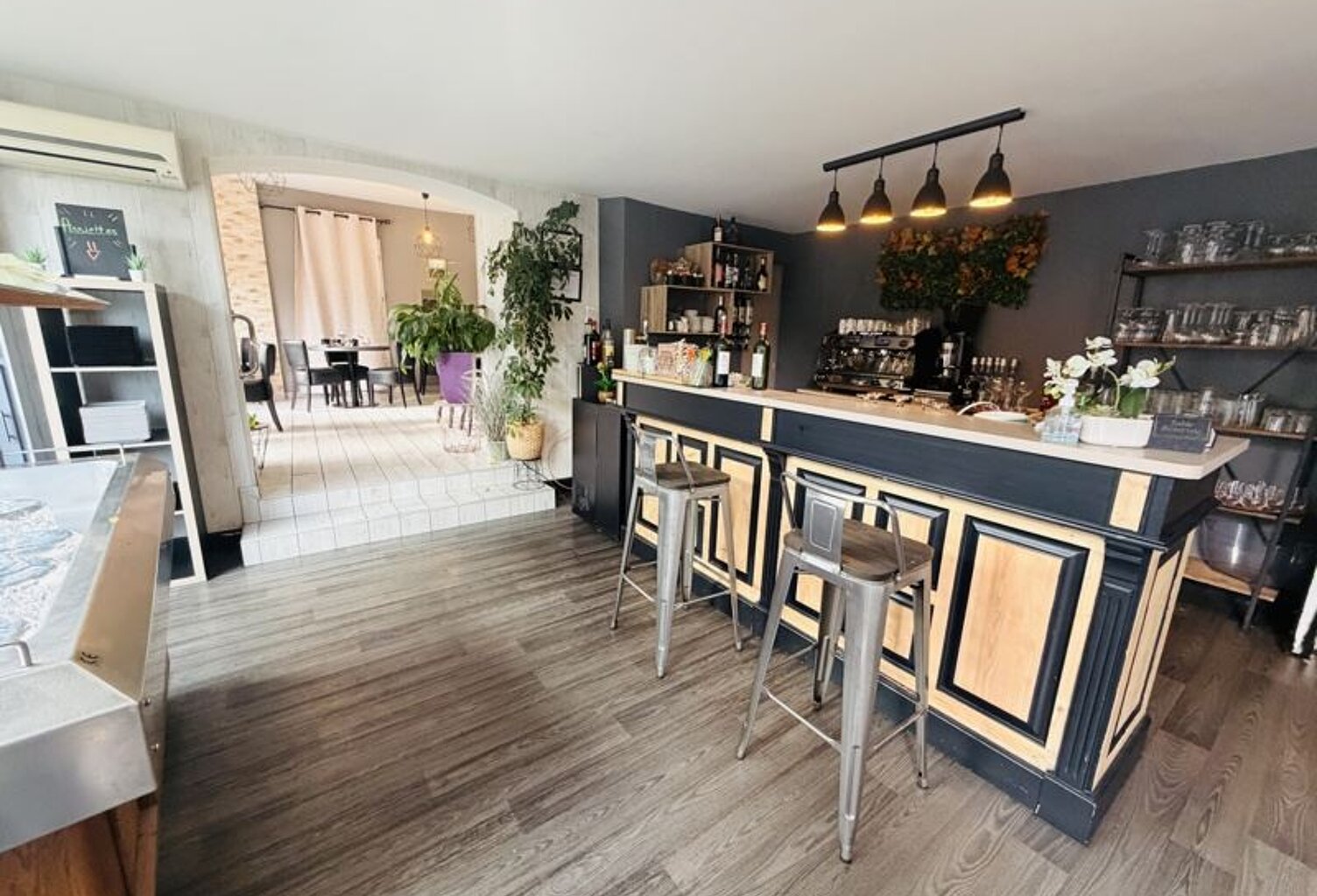 Vente immeuble   La Roche-Chalais (24490) — photo 1