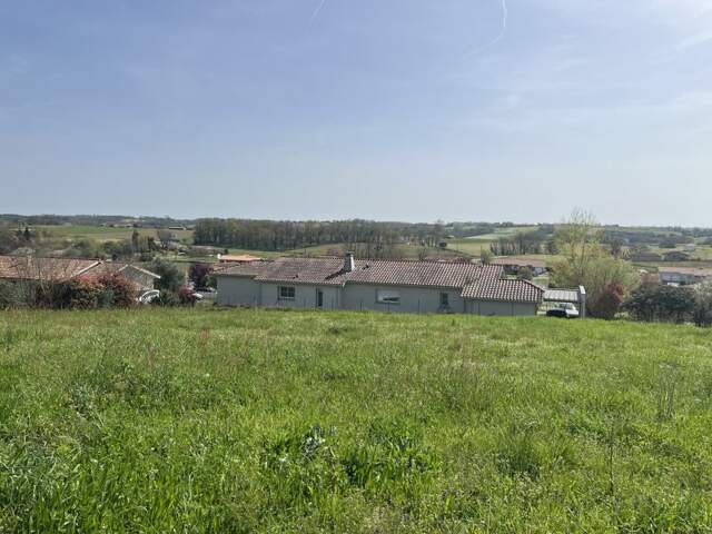 Terrain à bâtir de 0 pièces principales — photo du bien