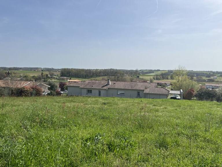 Terrain à bâtir de 0 pièces principales — photo 1