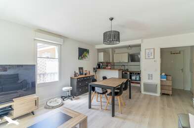 Appartement 3 pièces 239856 €
