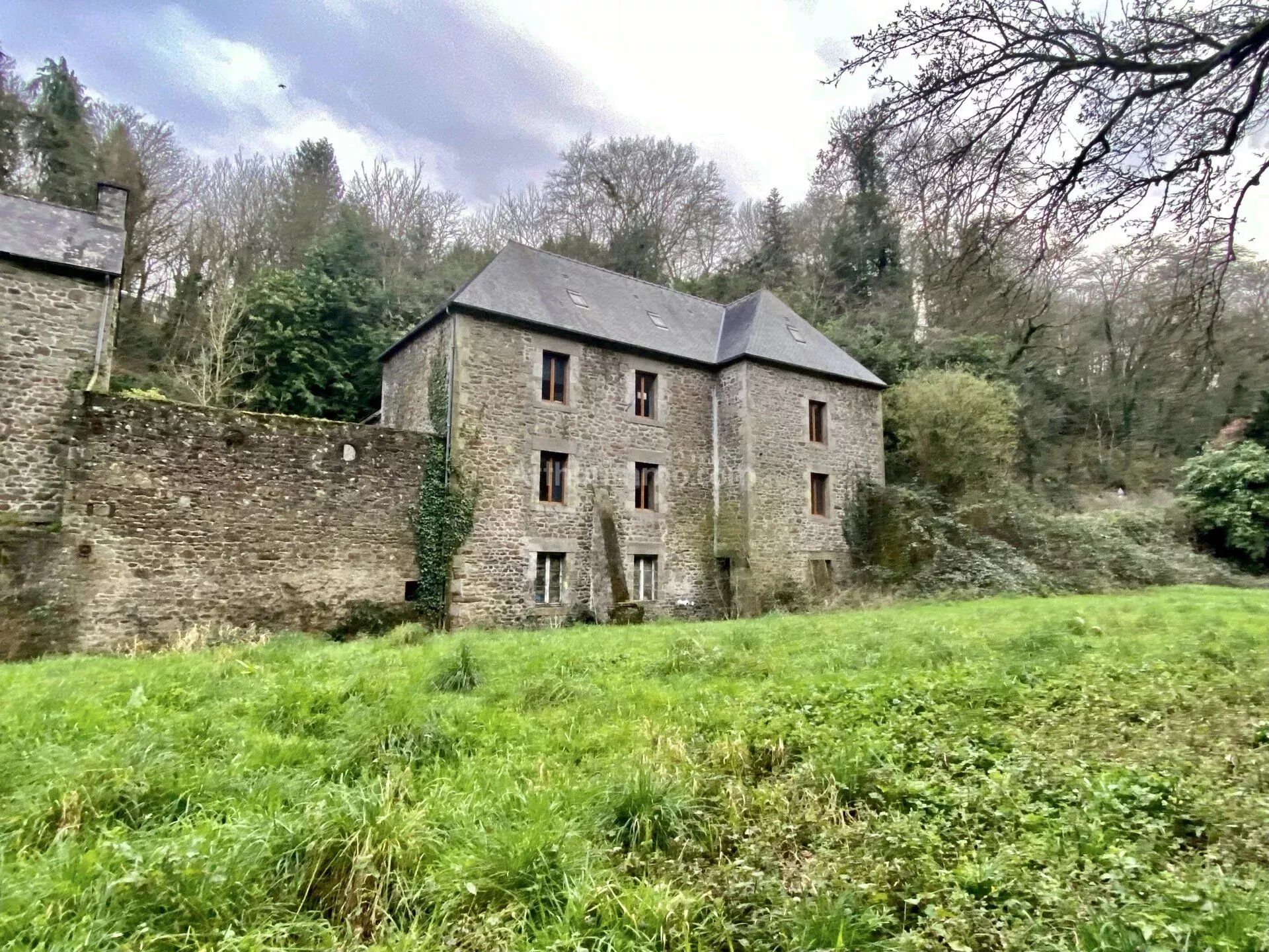 Maison 12 pièces 255 m² · à Dinan · 255 m² · 504 000 €