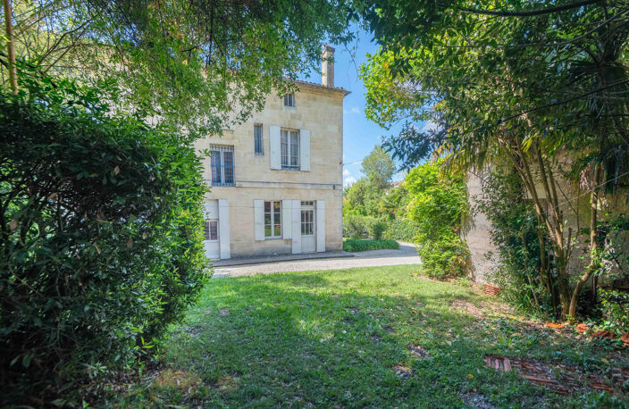 MAISON DE MAÎTRE - 231 M2 - 5 CHAMBRES - GDE DEPEND. — photo 3