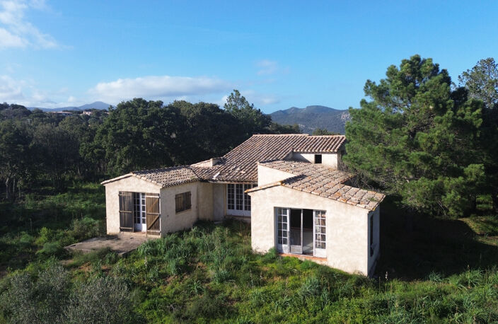BIEN RARE, MAISON FAÇON HACIENDA ENTIÈREMENT À RÉNOVER AVEC — photo 3
