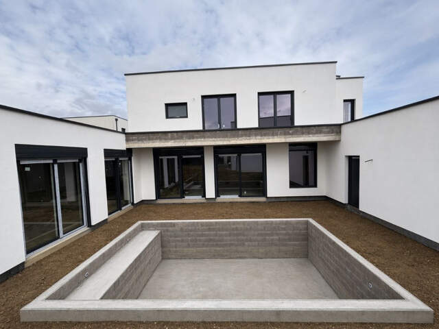 Maison avec gros oeuvre clos couvert — photo du bien