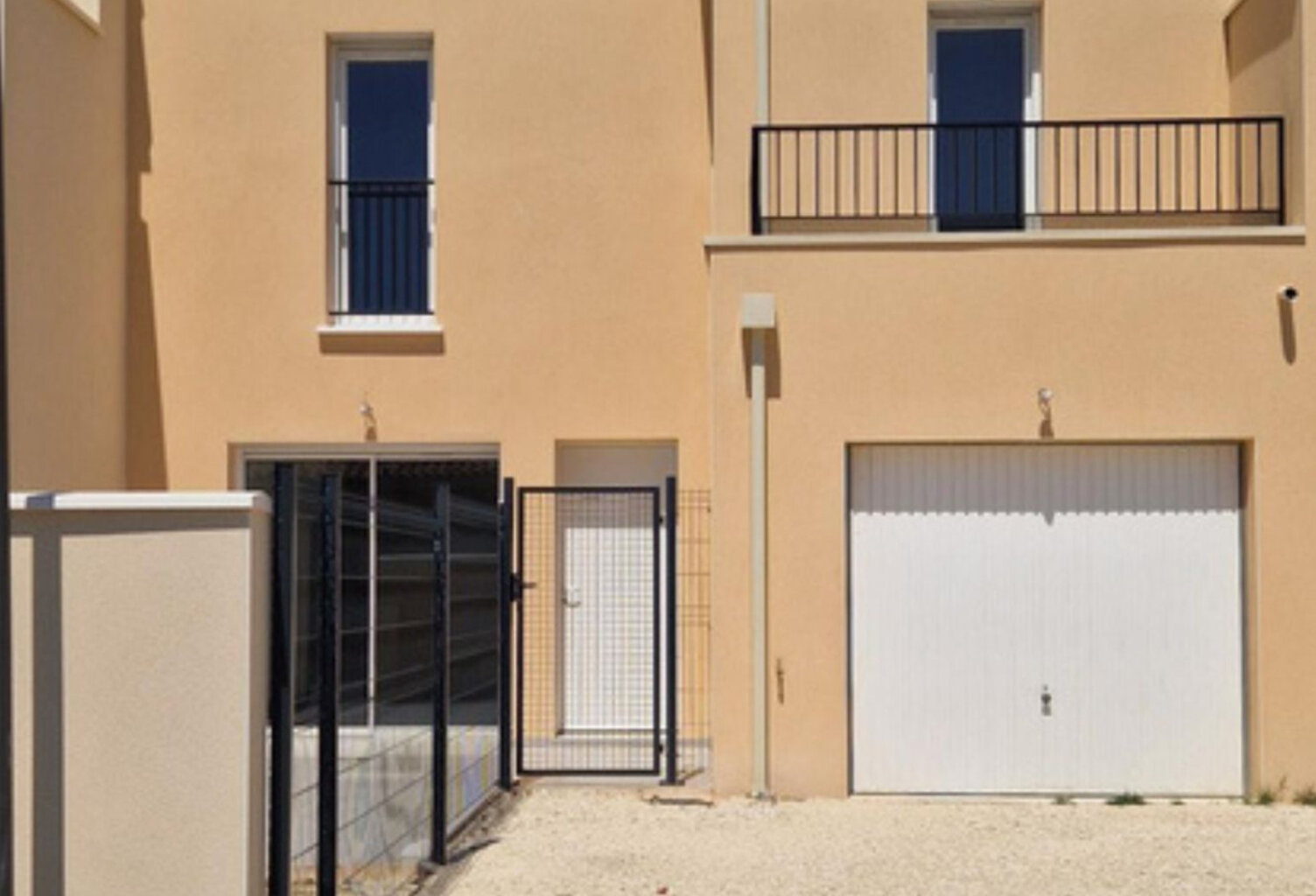 villa neuve mondragon 84430 — photo 1