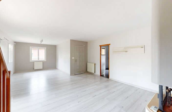 Maison T5/6 de 126 m2 sur parcelle arborée avec piscine — photo 2