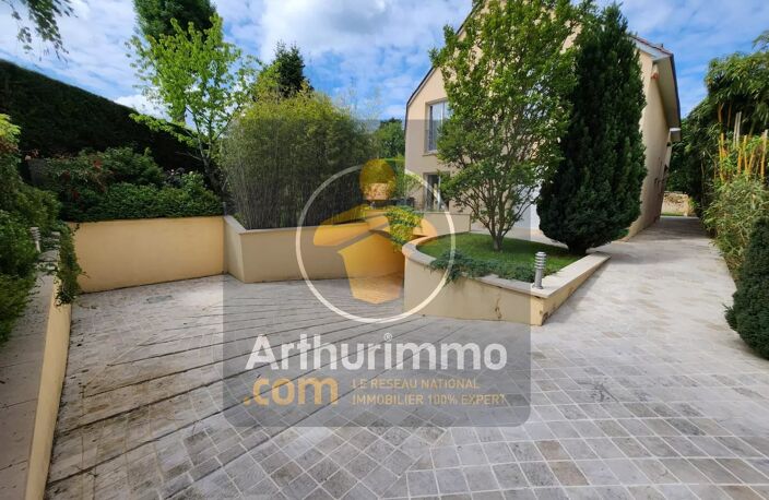 Magnifique demeure de 250 m² avec piscine à  15 MN A PIEDS DU RER D Brunoy — photo 5
