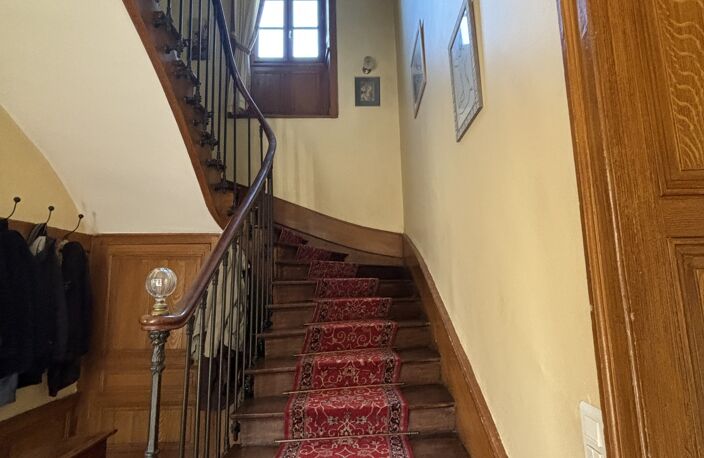 Vente Maison de ville 9 pièces — photo 2
