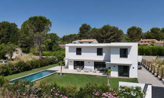 Maison 7 Pièces 210 m² à vendre à Ventabren (13122)