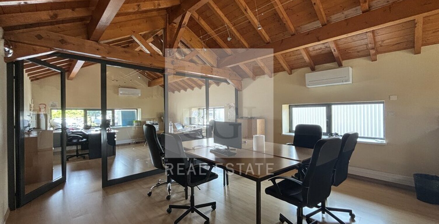 BUREAUX à LOUER — photo 1
