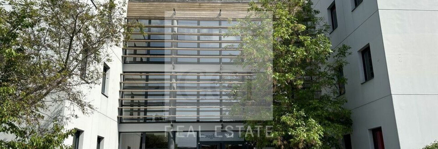 Bureau  2428 m² à louer à Saint-Priest (69800)