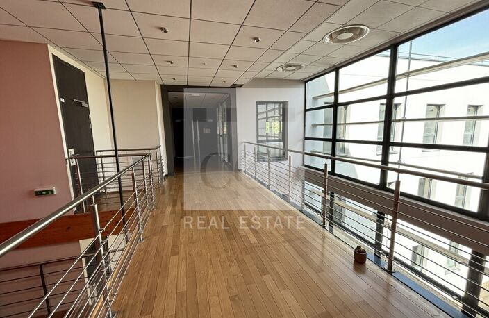 BUREAUX à LOUER — photo 2