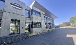 Commerce  3204 m² à louer à Décines-Charpieu (69150)