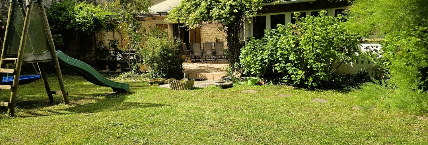 Maison 10 Pièces 220 m² à vendre à Saint-Quantin-de-Rançanne (17800)