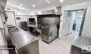 Commerce  215 m² à vendre à Saint-Pierre (97410)