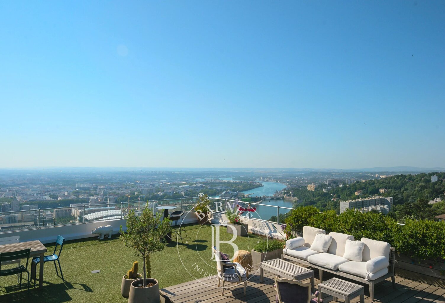 SAINTE FOY les LYON - Appartement de 179m² - 4 chambres - Terrasse de 246 m² — photo 1