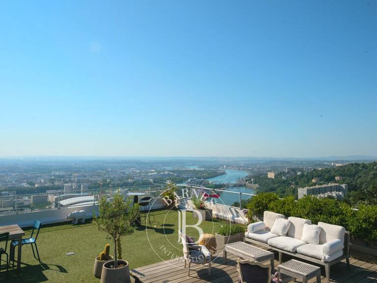 SAINTE FOY les LYON - Appartement de 179m² - 4 chambres - Terrasse de 246 m² — photo 1