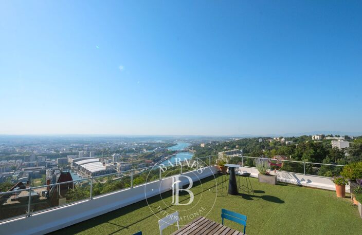 SAINTE FOY les LYON - Appartement de 179m² - 4 chambres - Terrasse de 246 m² — photo 2