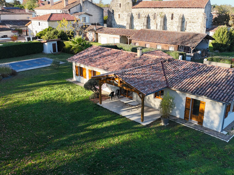 Maison contemporaine avec piscine — photo 1